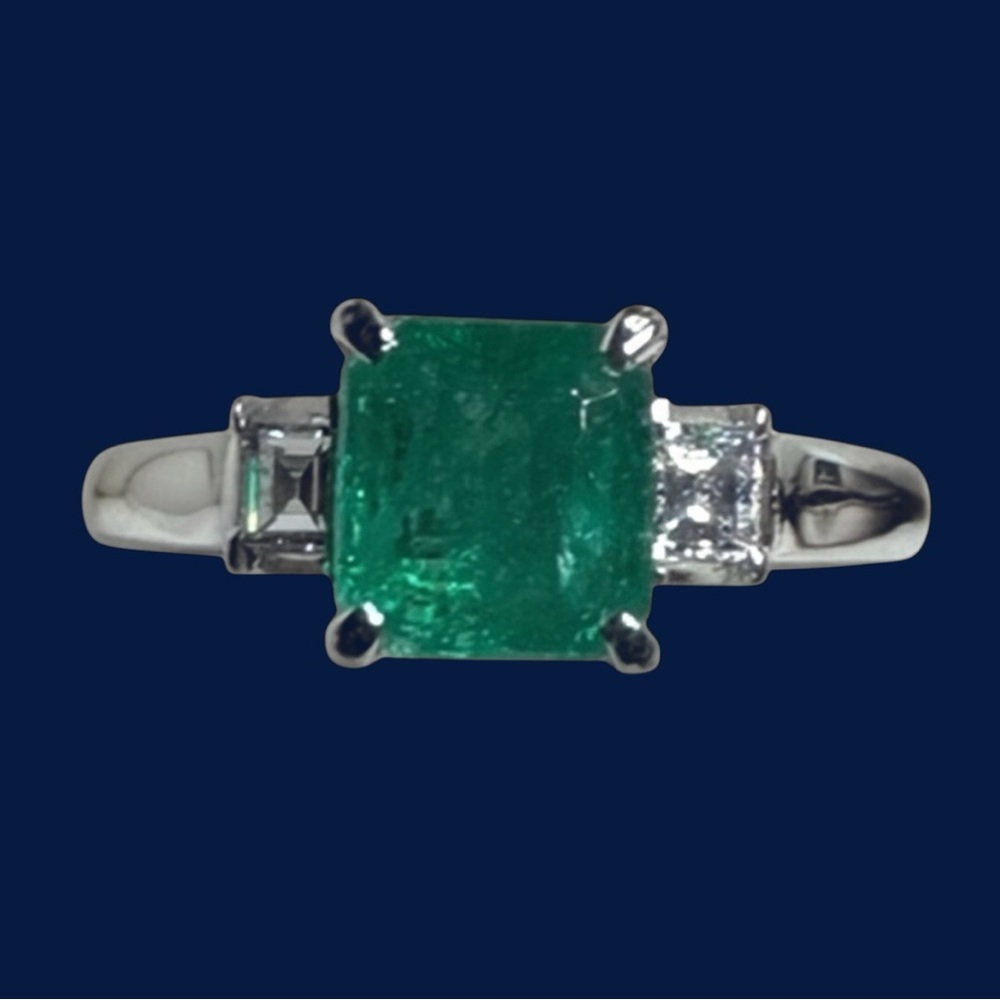 Natural Colombian 1.08 CTW Emerald 0.17 CTW Diamonds i950 Platinum Ring US 5.75